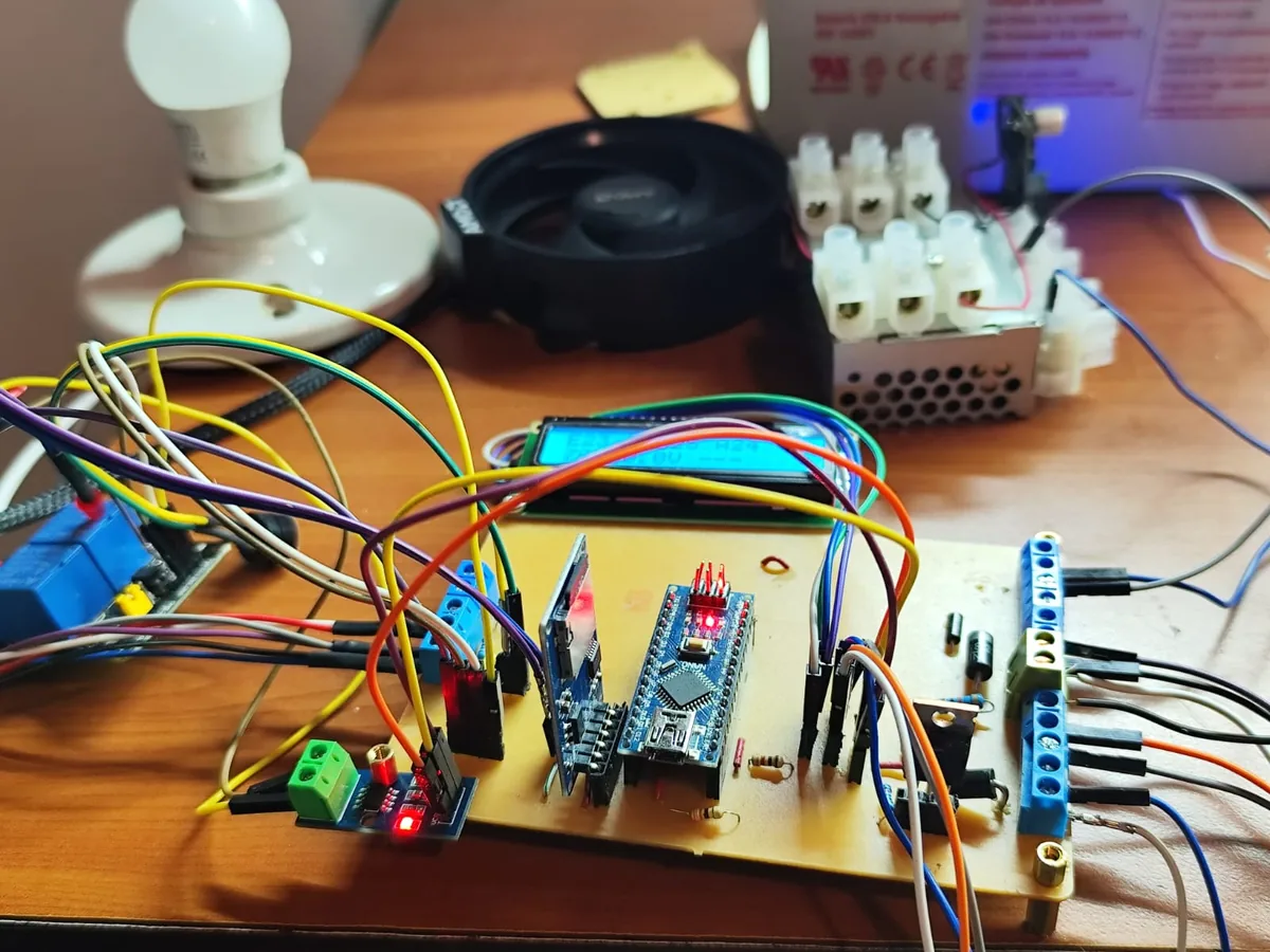 Control electronics on the bench
